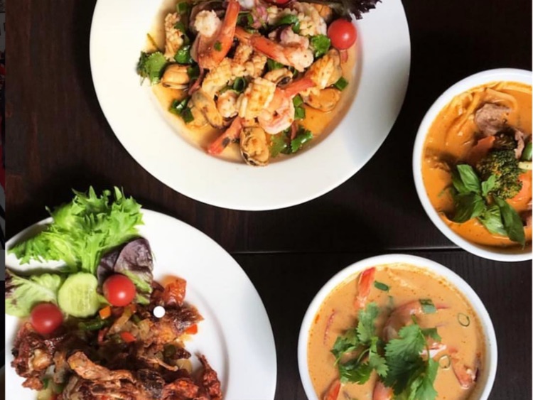 Ruean Thai Cuisine slider image