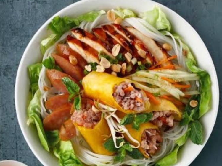 Viet Menu City Cross slider image