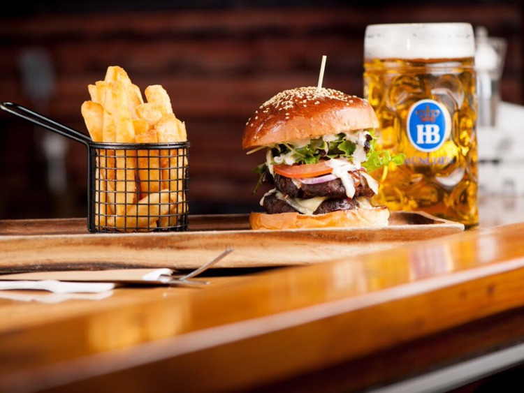 Schnithouse - Hilton slider image