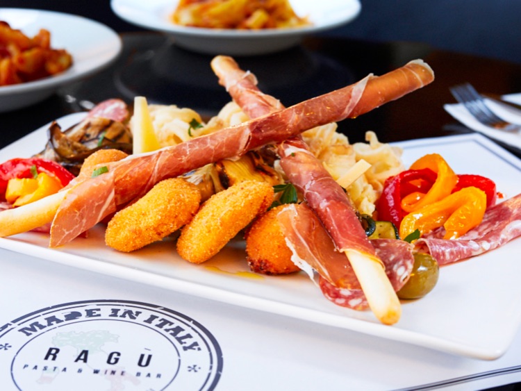 Ragù pasta and wine bar slider image