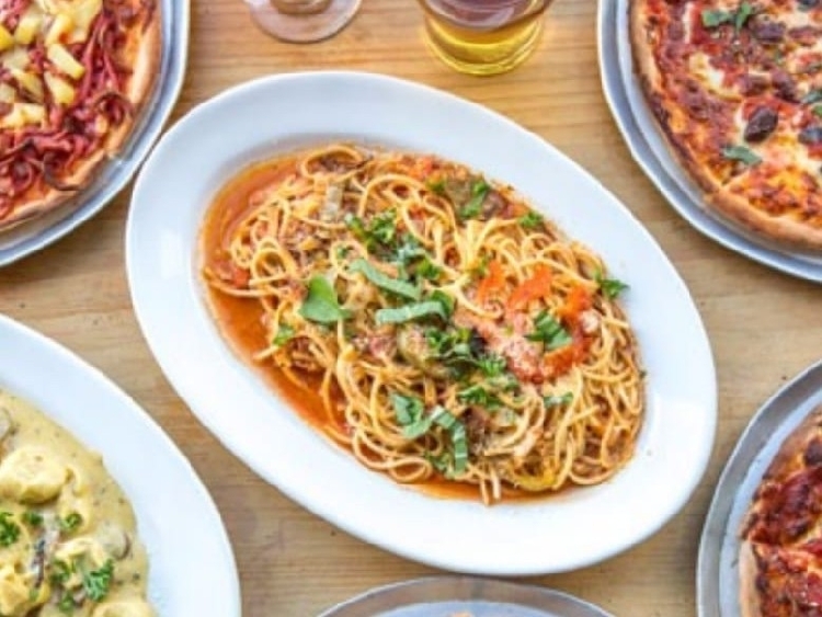 Domenicos Pizza And Pastaria slider image