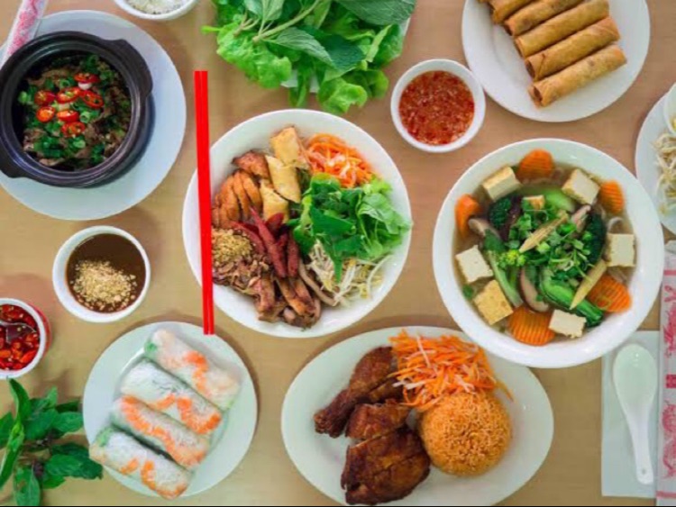 Yens Vietnamese Restaurant slider image