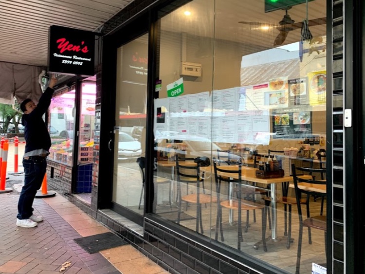Yens Vietnamese Restaurant slider image