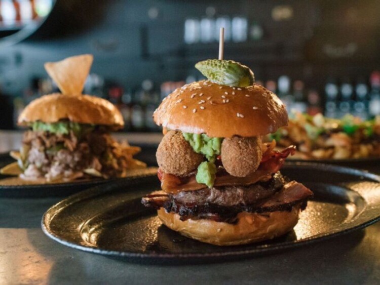 Ze Pickle Brisbane slider image