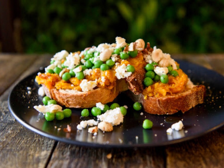 Bowl.r Poke & Mylk Bar slider image