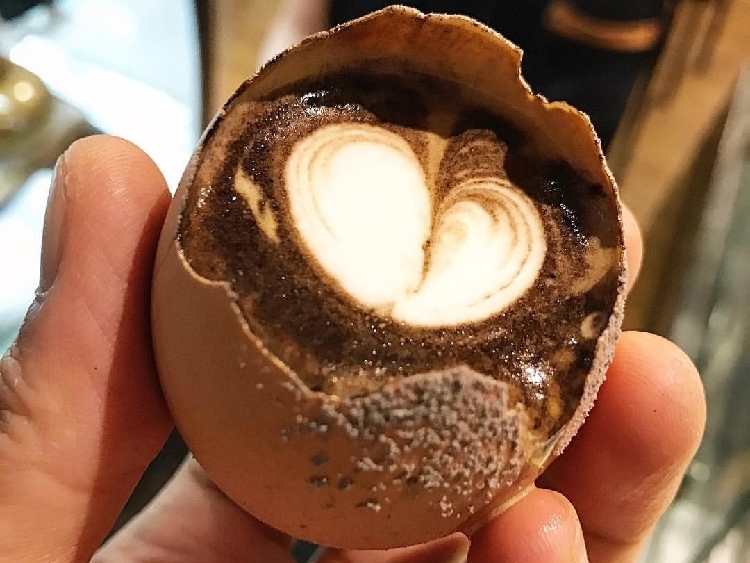 Eggshell Cafe slider image