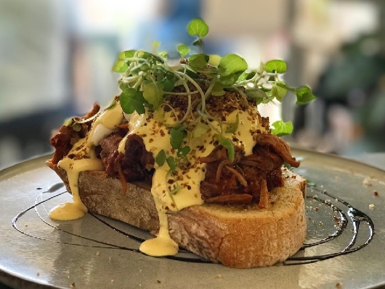 No. 5 Cafe slider image