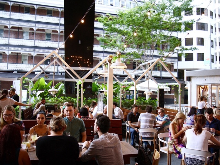 Santa Monica Pizza and Burger Bar slider image