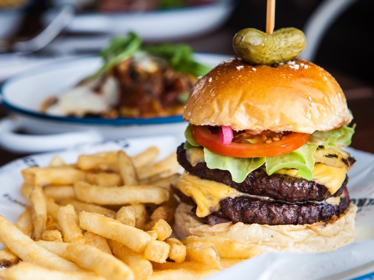 Santa Monica Pizza and Burger Bar slider image