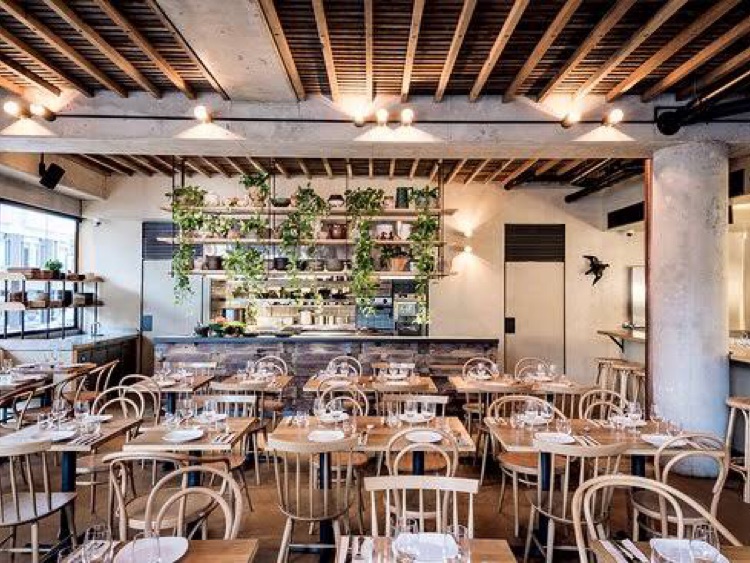 Drake Eatery slider image