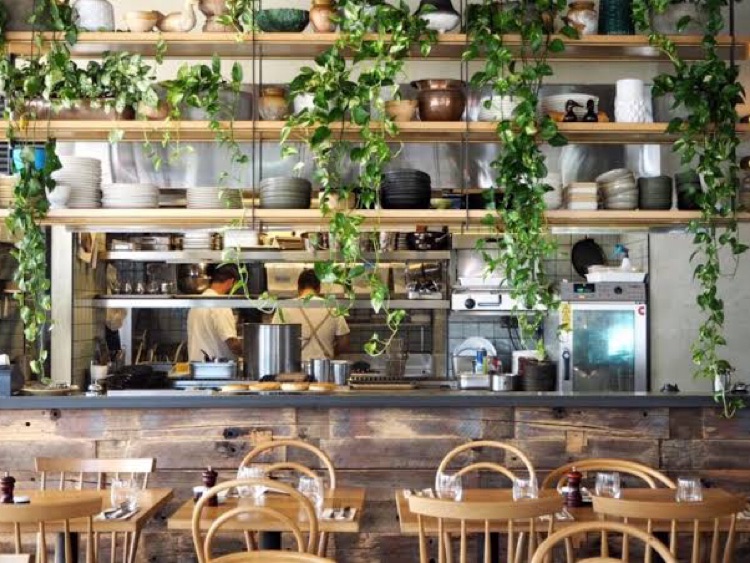 Drake Eatery slider image
