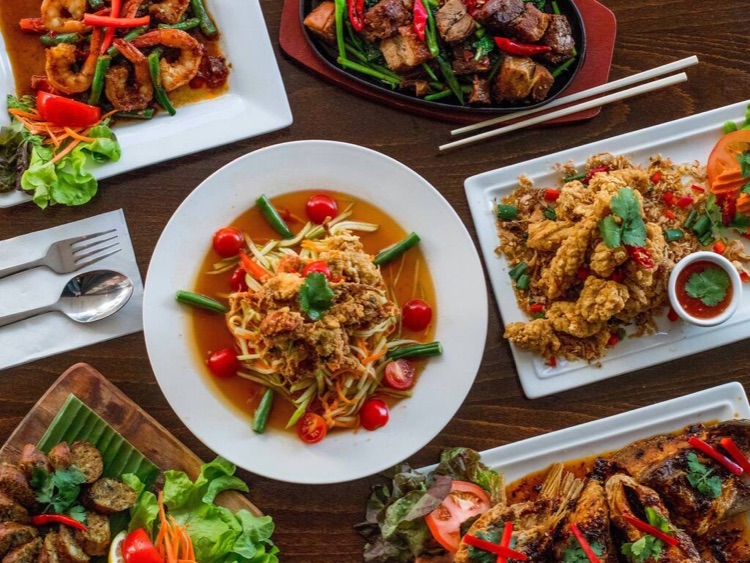 Koon Dee Thai slider image