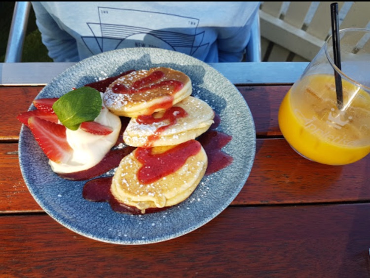 The Beachcomber Cafe slider image