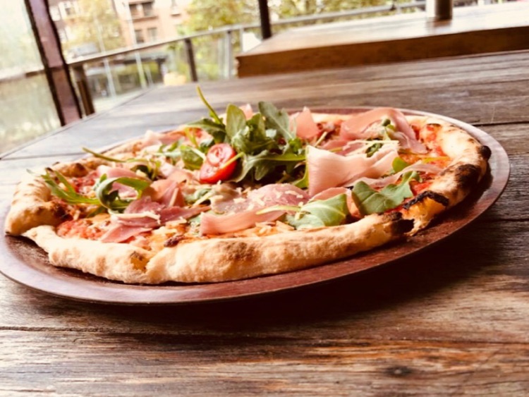 Mamma's Woodfire Pizza slider image