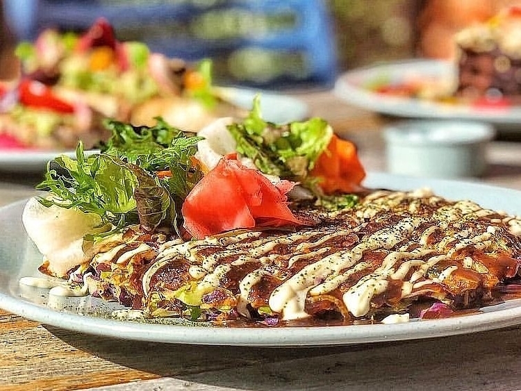 Tonic & Grace Cafe slider image