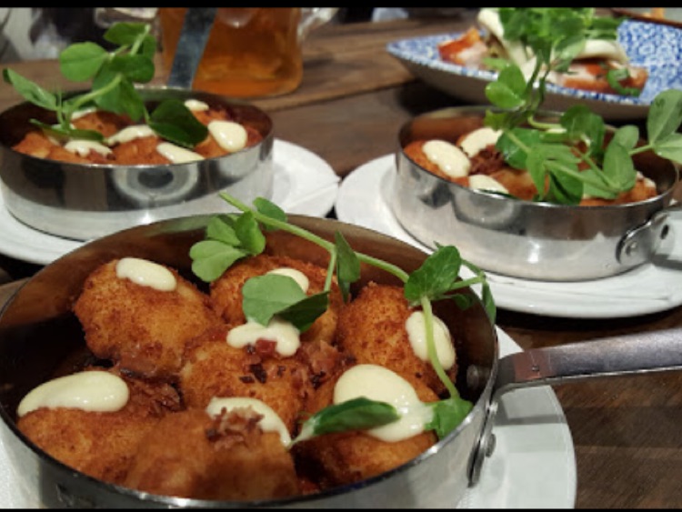 The Bavarian Chermside slider image