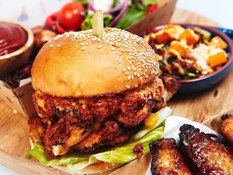 Little L Chicken and Burgers Coogee slider image