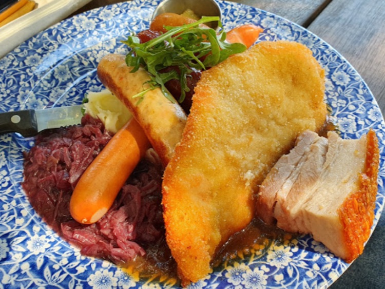 The Bavarian Caxton slider image