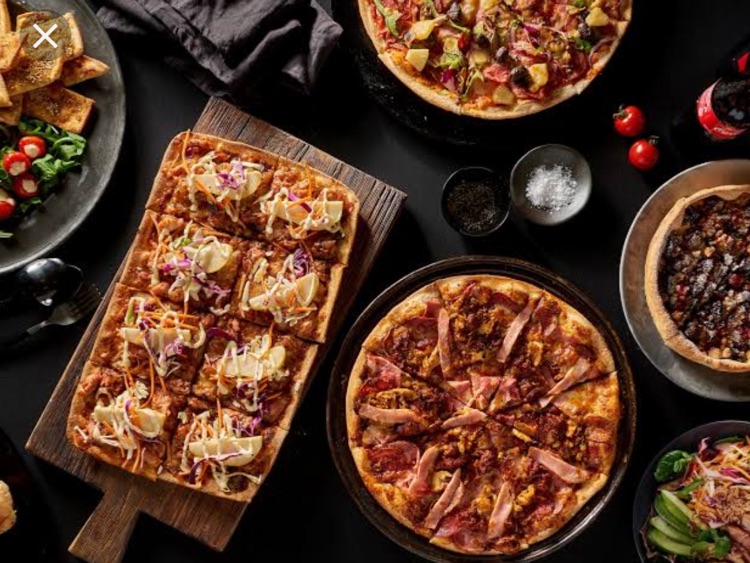 Crust Gourmet Pizza Rozelle slider image