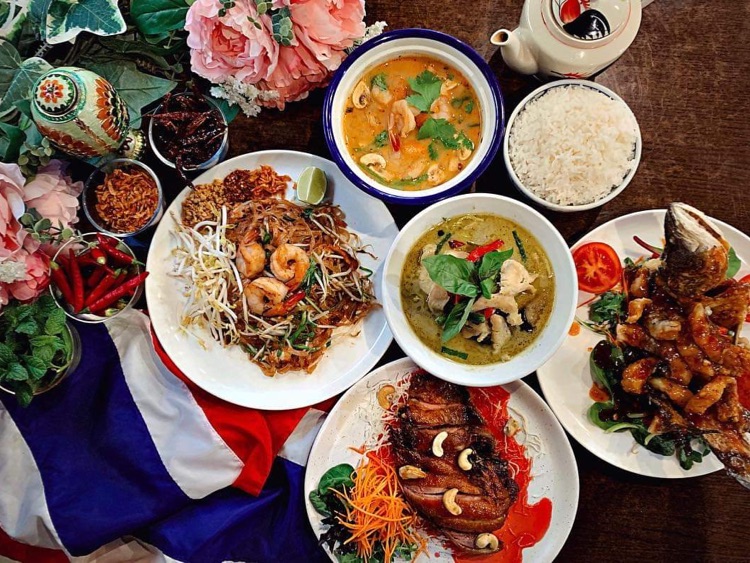 Charm Thai Restaurant slider image