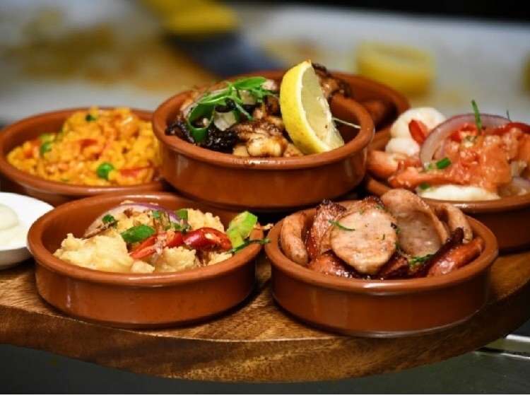 Lola Cocina Spanish Restaurant | Crows Nest slider image