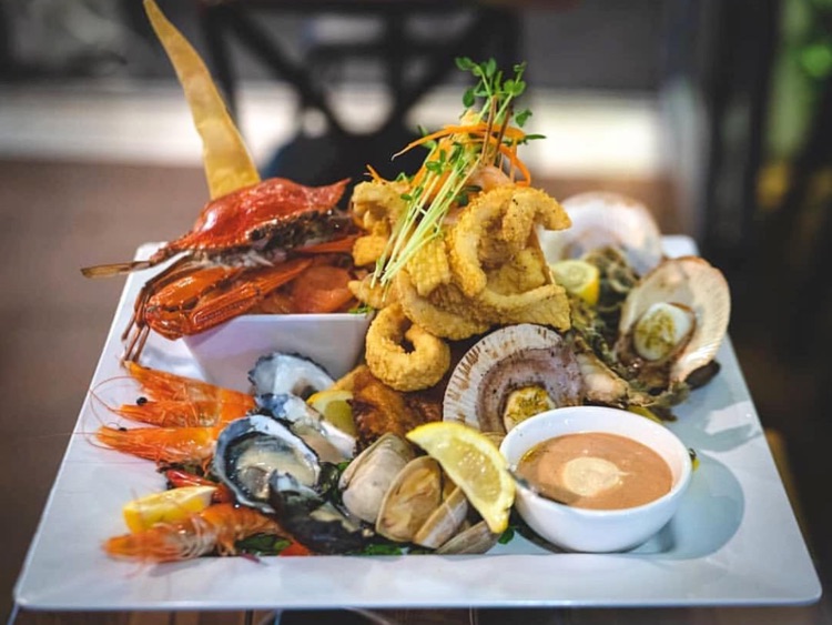Yellowfin Seafood & Grill slider image