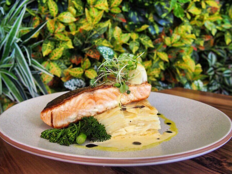 Yellowfin Seafood & Grill slider image