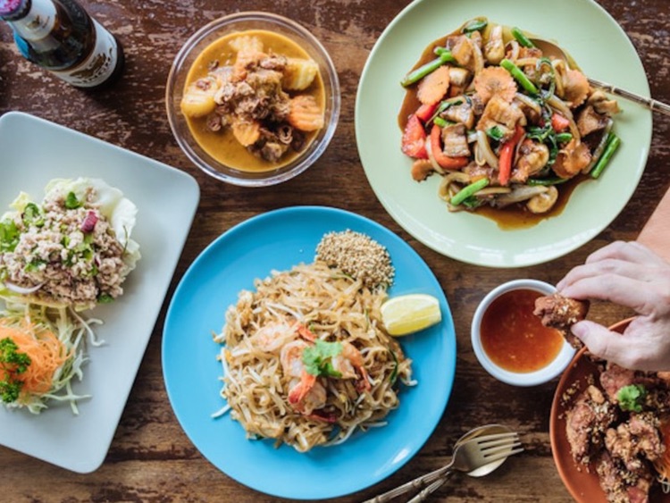 Patee Thai slider image