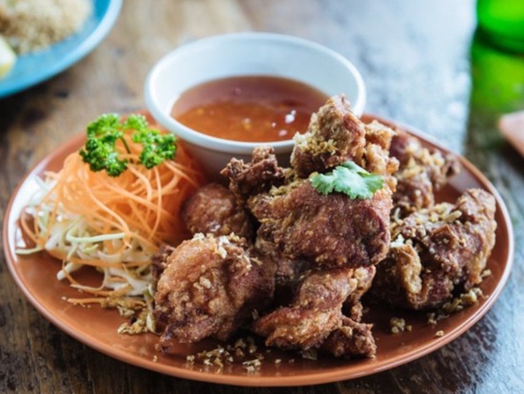 Patee Thai slider image