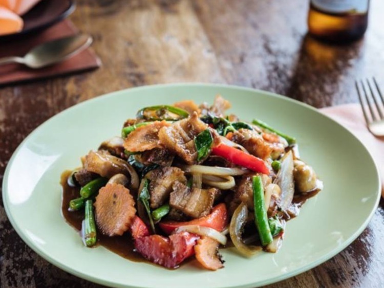 Patee Thai slider image