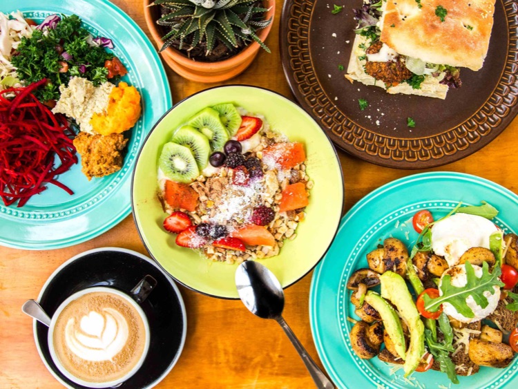 Ayla's Cafe slider image