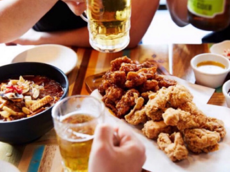 Gami Chicken & Beer | World Square slider image