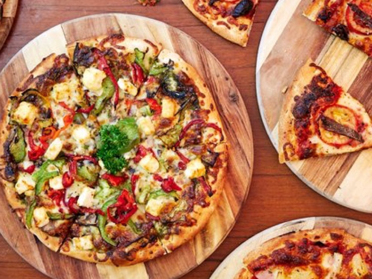Queen Caterina Pizza e Birra slider image